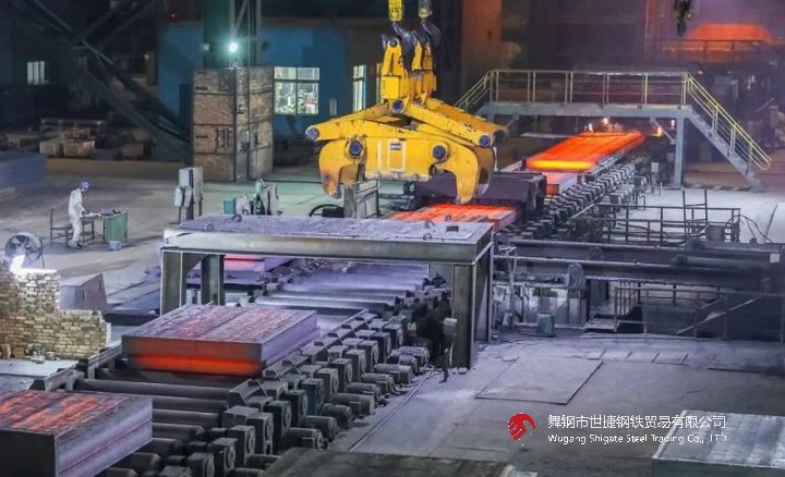 304mm厚高難要求容器用鋼SA516Gr70在河鋼舞鋼下線，鋼板厚度超常規(guī)最大厚度標(biāo)準(zhǔn)100mm